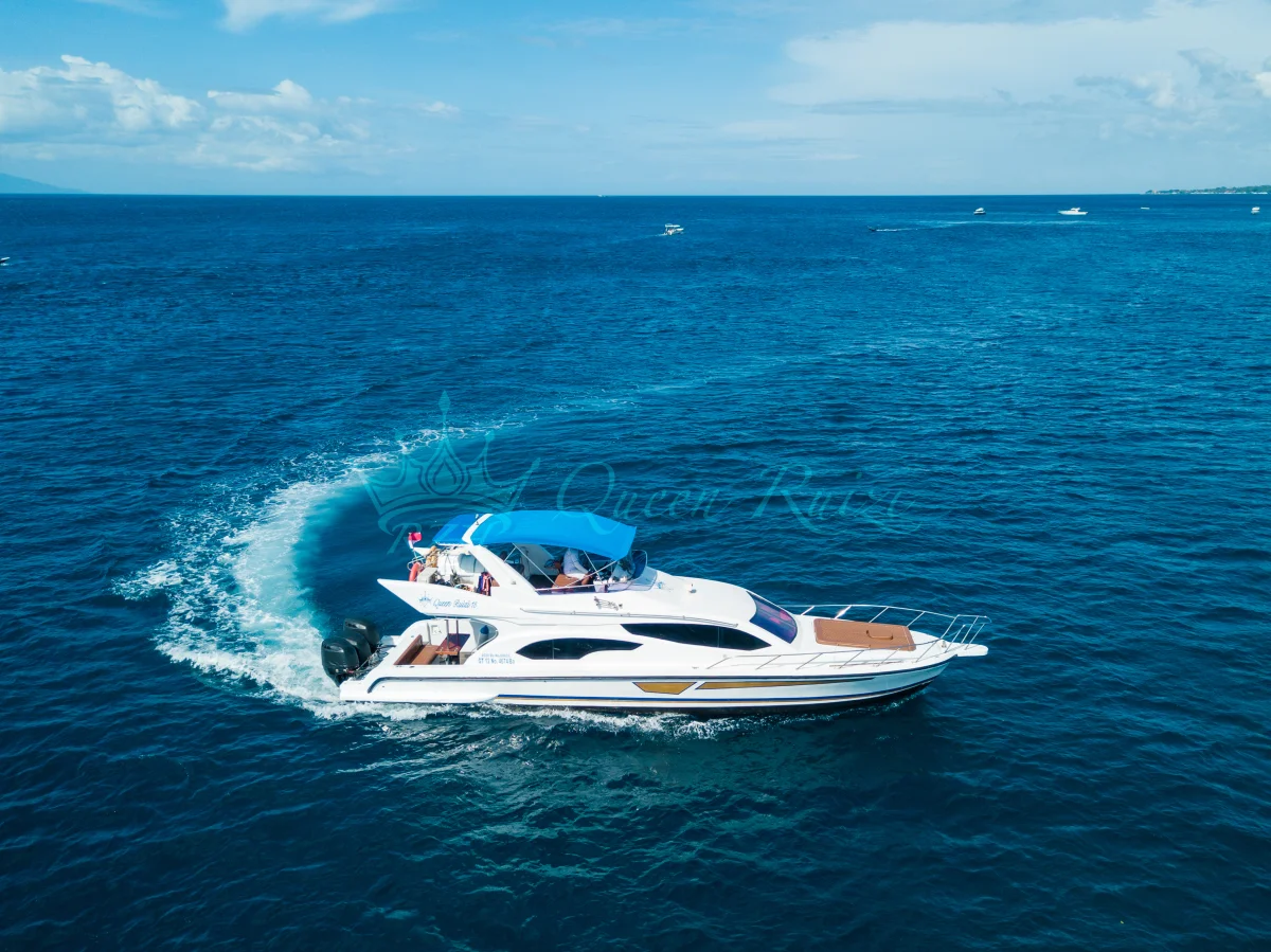 Queen Ruizi 18 - Charter Penida or Lembongan (8 Hours)
